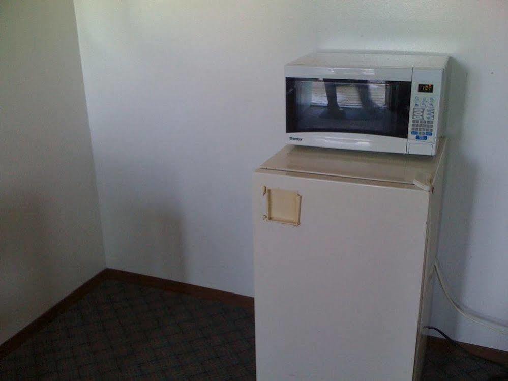 Moosomin Motel Εξωτερικό φωτογραφία