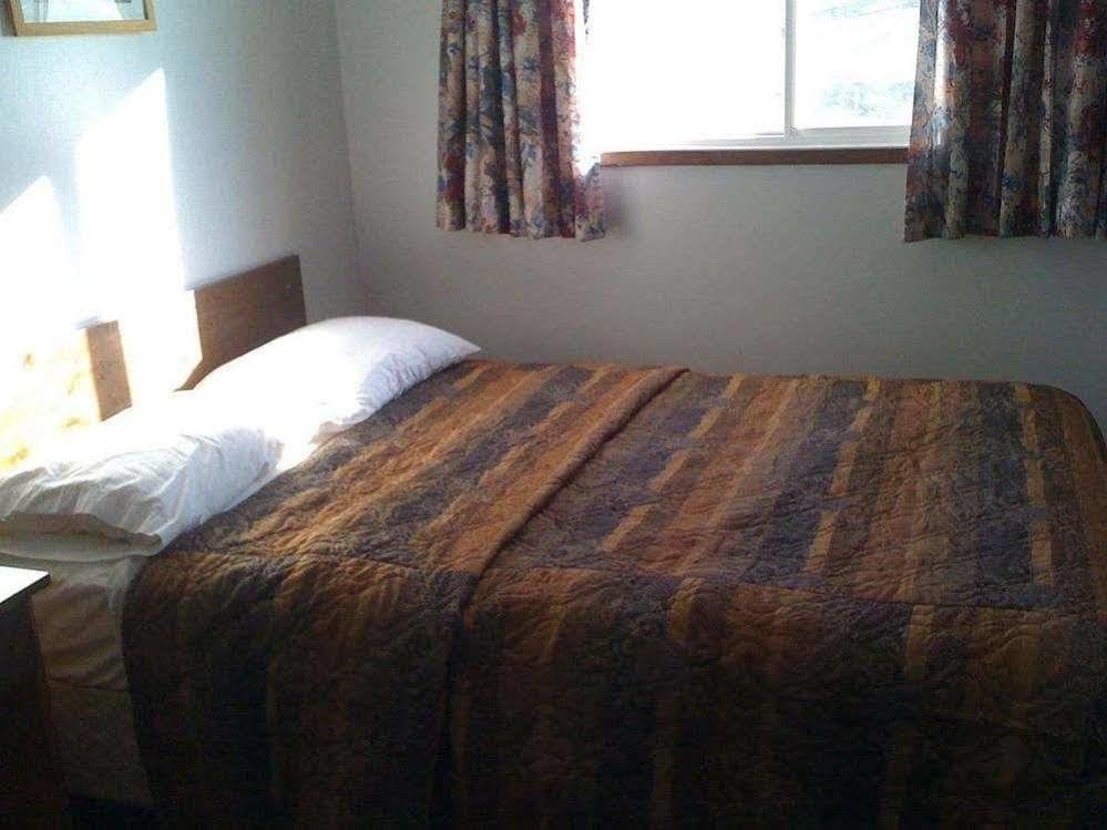 Moosomin Motel Εξωτερικό φωτογραφία