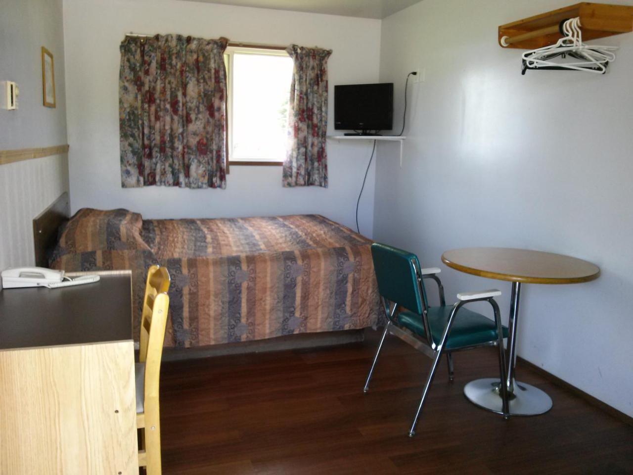 Moosomin Motel Εξωτερικό φωτογραφία